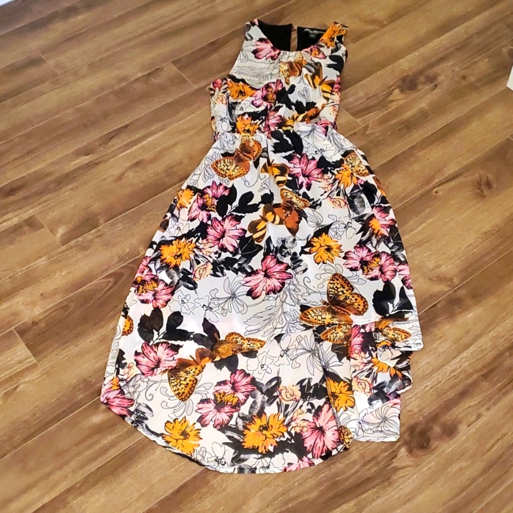 Streetwear Society Floral Butterfly Asymmetrical Midi Dress – Size Small–Summer